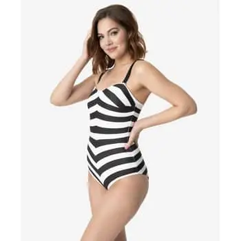 Barbie Merch Accessories: Zara x Barbie Fuchsia Water Bottle