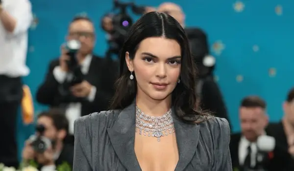 NEW YORK, NEW YORK - MAY 05: Kendall Jenner attends the 2025 Met Gala Celebrating