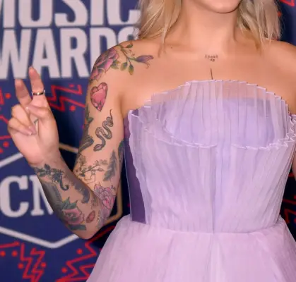 Julia Michaels