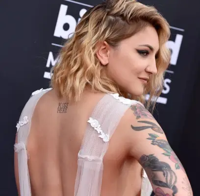 Julia Michaels