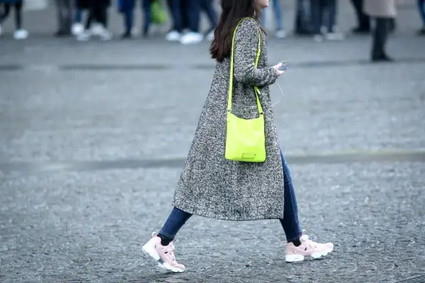 Skinny Jeans + Millennial-Pink Sneakers