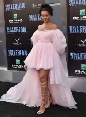 Pretty in Pink Rihanna