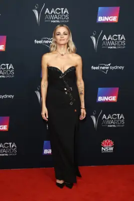 Bojana Novakovic (2013)