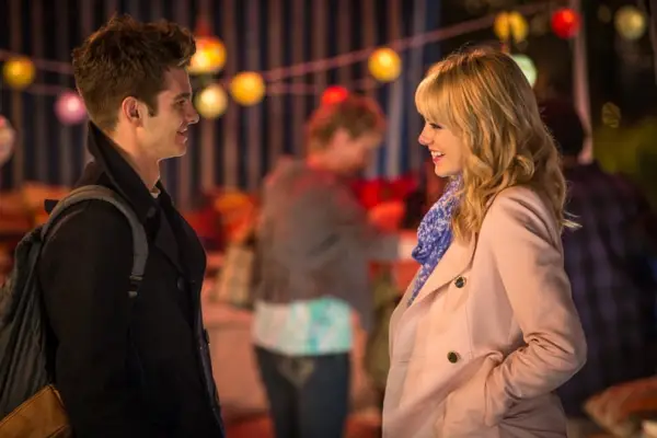 THE AMAZING SPIDER-MAN 2, l-r: Andrew Garfield, Emma Stone, 2014, ph: Niko Tavernise/Columbia Pictures/courtesy Everett Collection