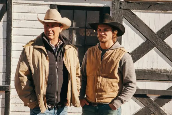 YELLOWSTONE, from left: Kevin Costner, Luke Grimes,