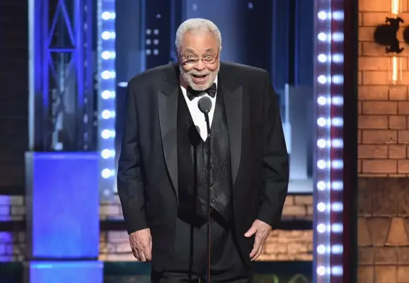 James Earl Jones (Mufasa)