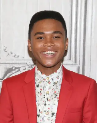 Finn Wolfhard as Richie Tozier