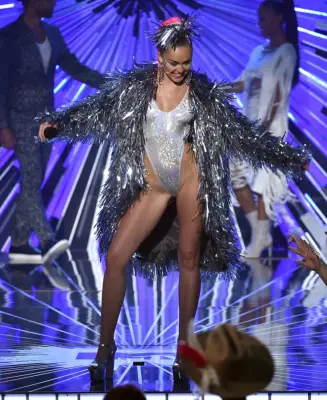 Miley Cyrus at the 2015 MTV VMAs