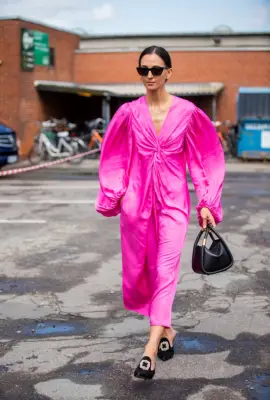 Street Style Trend: Puff-Sleeve Dress