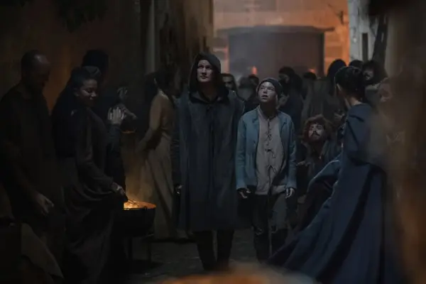 Matt Smith as Daemon and Milly Alcock as Rhaenyra in diguise in King