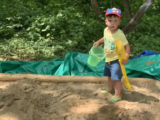 What are the benefits of adventure playgrounds?