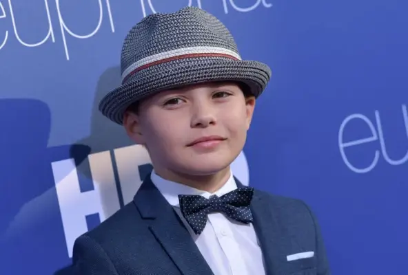 Euphoria Season 2, Episode 1: Ashtray Kills Mouse With a Hammer