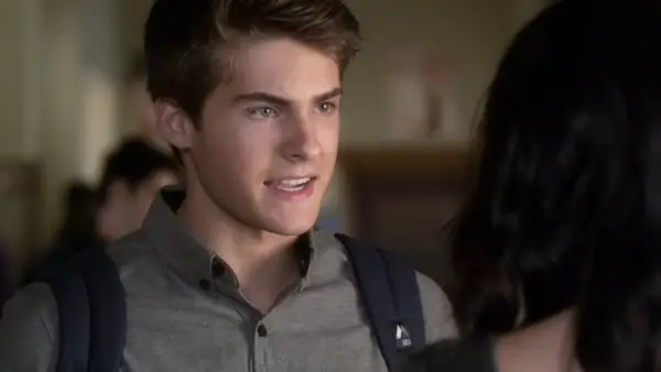 Mike Montgomery (Cody Christian)