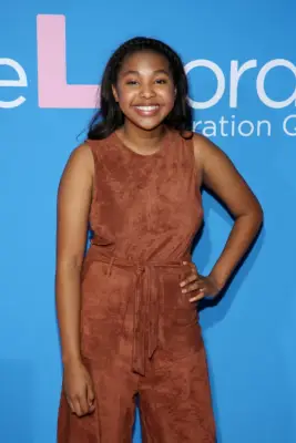 Jordan Hull as Angelica