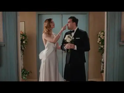 When Alexis Is There For David (Season 5, Episode 6)