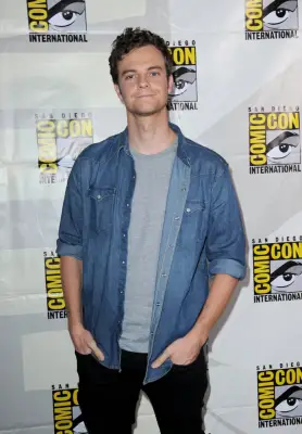 Jack Quaid as