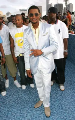 Usher at the MTV Video Music Awards, 2005
