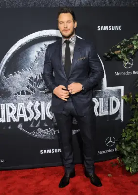 Chris Pratt = 6