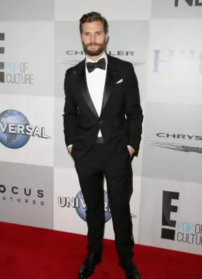 Jamie Dornan = 6