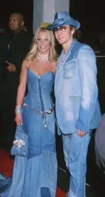 Britney Spears Halloween Costumes: The 2001 American Music Awards