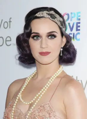 1920s-Inspired Purples