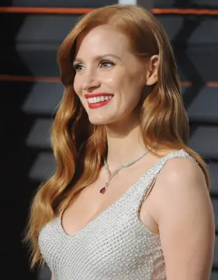 Jessica Chastain With Long, Wavy Hair in 2015