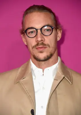 Diplo: Nov. 10