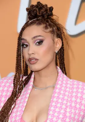 Who Is Lee Rodriguez Dating?