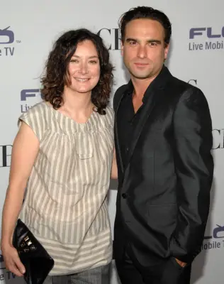 Sara Gilbert and Johnny Galecki