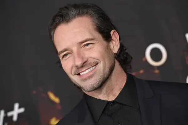 Who Is Ian Bohen Dating?