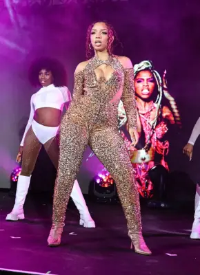 Chlöe Bailey Performing in Los Angeles, May 2023