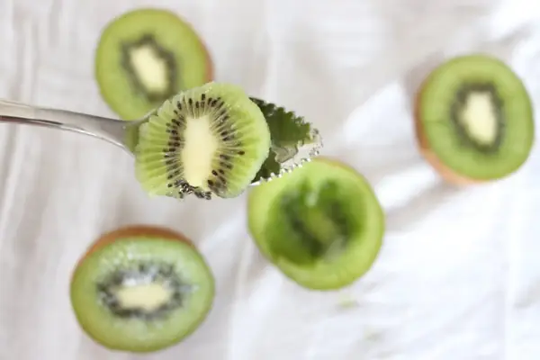 Scoop Out Kiwis