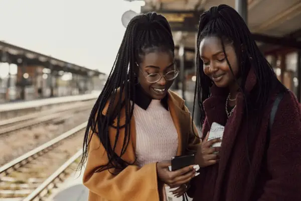 How to Get on Raya Dating App