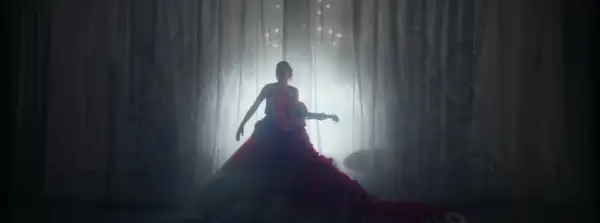 Taylor Swift Wearing a Strapless Red Gown