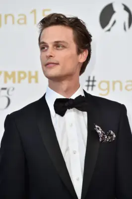 When He Wore a Tux and Looked Like the Best Damn Thing to Ever Hit a Red Carpet