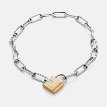E-Girl Outfit Ideas: Vitaly Trespass Necklace