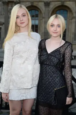 Dakota and Elle Fanning