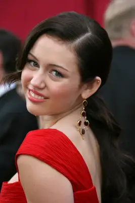 HOLLYWOOD - FEBRUARY 24: Actress Miley Ray Cyrus arrives at the 80th Annual Academy Awards held at the Kodak Theatre on February 24, 2008 in Hollywood, California. (Photo by Frazer Harrison/Getty Images)