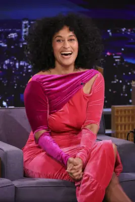 Hairstyles That Make You Look Younger: Loose, Voluminous Curls