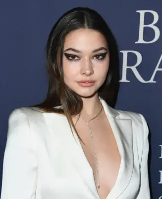 LOS ANGELES, CA - OCTOBER 29: Madelyn Cline attends the premiere of Focus Features