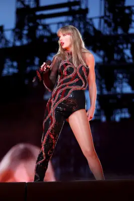 Best Pop Culture Halloween Costumes 2023: Taylor Swift