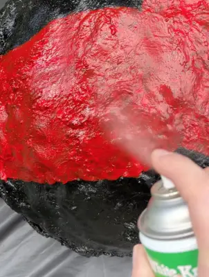 Giant Spider Decoration Step 3: Paint the Body