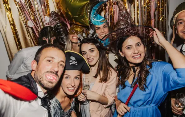 Halloween Party Game: Costume Contest