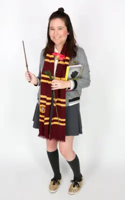 Easy Cosplay Costumes: Belle as a Gryffindor Student