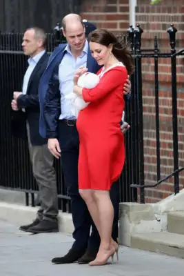 LONDON, ENGLAND - APRIL 23: Catherine, Duchess of Cambridge and Prince William, Duke of Cambridge depart the Lindo Wing with their newborn son at St Mary