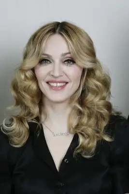 Center-Parted Curls in 2006