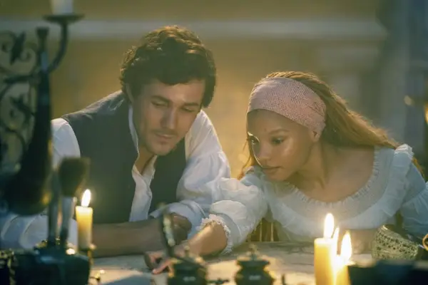 THE LITTLE MERMAID, from left: Jonah Hauer-King, Halle Bailey as Ariel, 2023. ph: Giles Keyte / Walt Disney Studios Motion Pictures / Courtesy Everett Collection