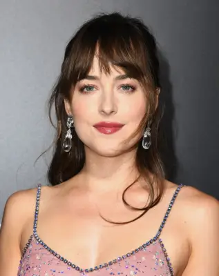 Dakota Johnson as Anne Elliot