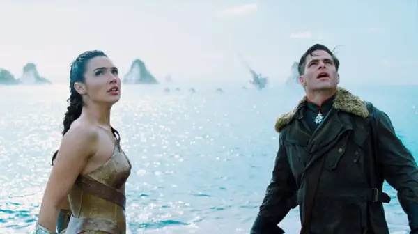 WONDER WOMAN, from left, Gal Gadot, Chris Pine, 2017. ©Warner Bros./courtesy Everett Collection