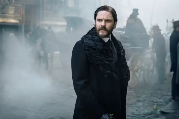 Daniel Brühl as Dr. Laszlo Kreizler on The Alienist (2018-2020)